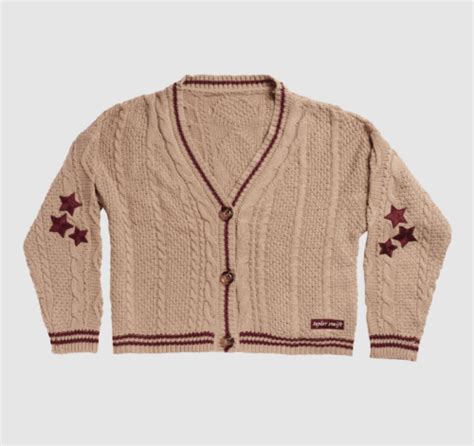 Taylor swift holiday cardigan - Cardigan (song) " Cardigan " (stylized in all lowercase) is a song by the American singer-songwriter Taylor Swift and the lead single from her eighth studio album, Folklore (2020). Republic Records released the song on July 27, 2020. Written by Swift and its producer, Aaron Dessner, "Cardigan" is a folk, soft rock, and indie rock ballad, with a ... 